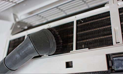 Aspirando - Como limpar o seu Ar Condicionado Split - WebContinental
