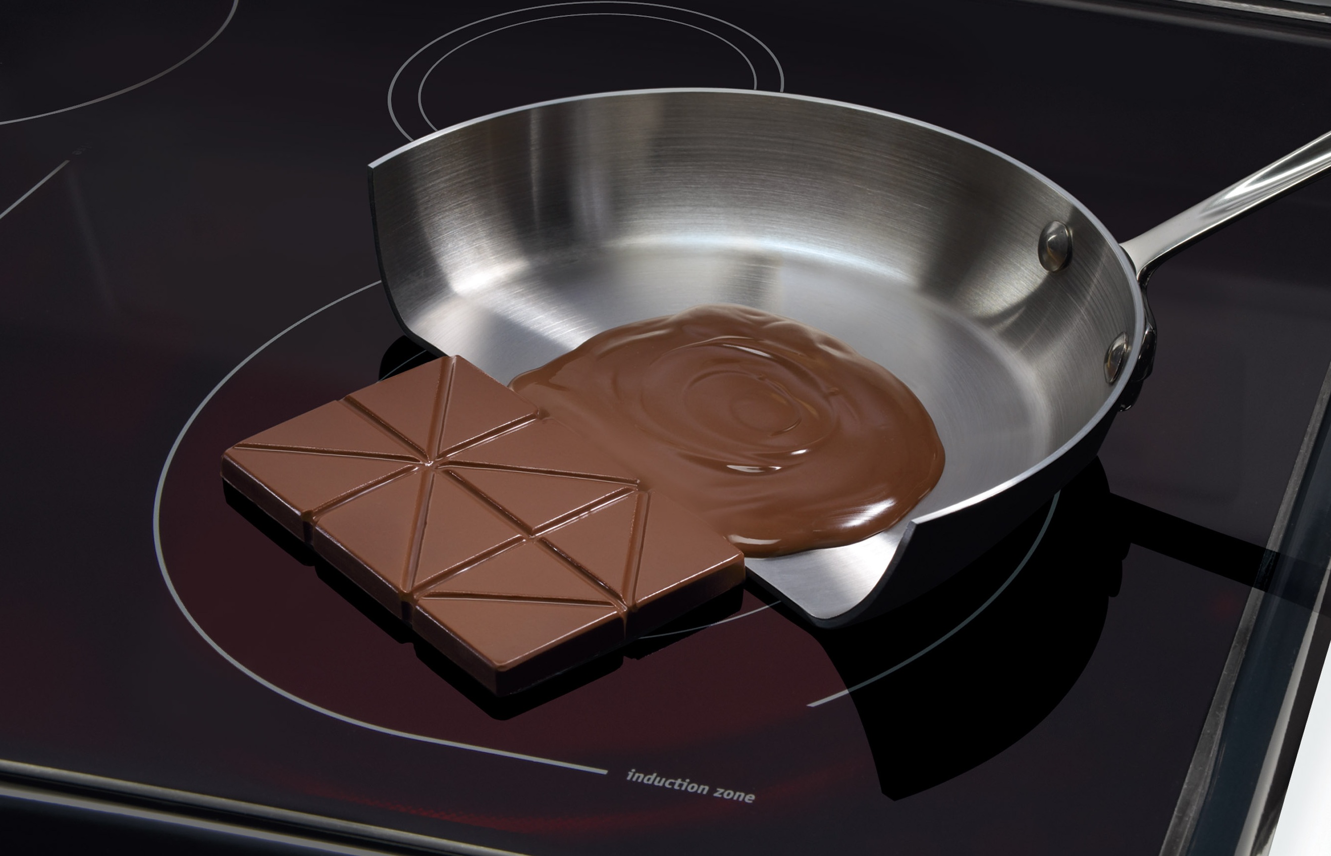 cooktop por indução derretendo chocolate